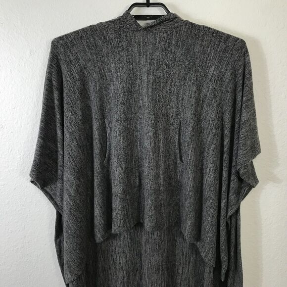 Demdaco Poncho Oversized Knit Sweater Grey Pockets Hooded Womens One Size Hi Low - Picture 5 of 8